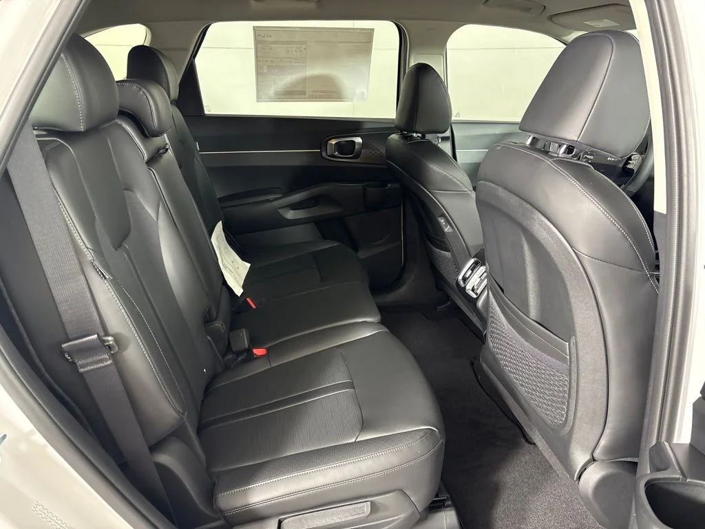 New 2026 White Kia S image 19