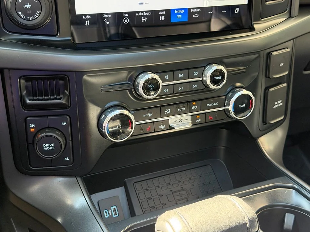 Used 2024 Black Ford XLT image 14