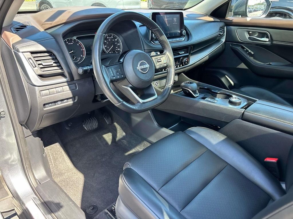 Used 2023 Gray Nissan SV image 11