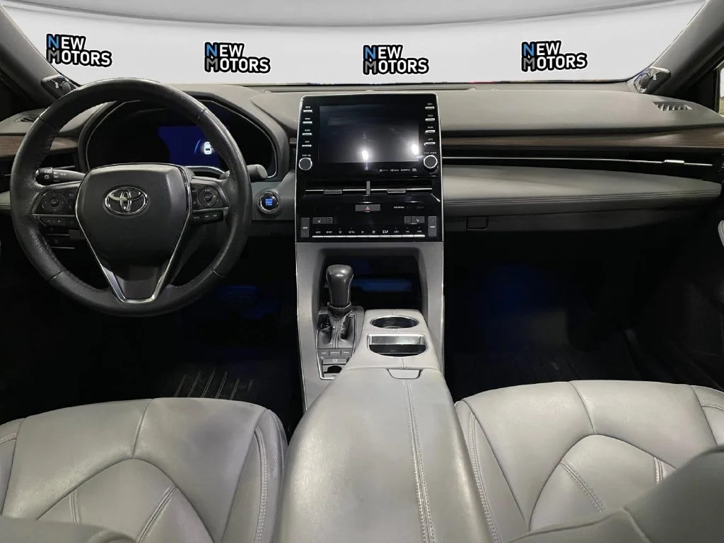 Used 2021 Pearl Toyota XLE image 10