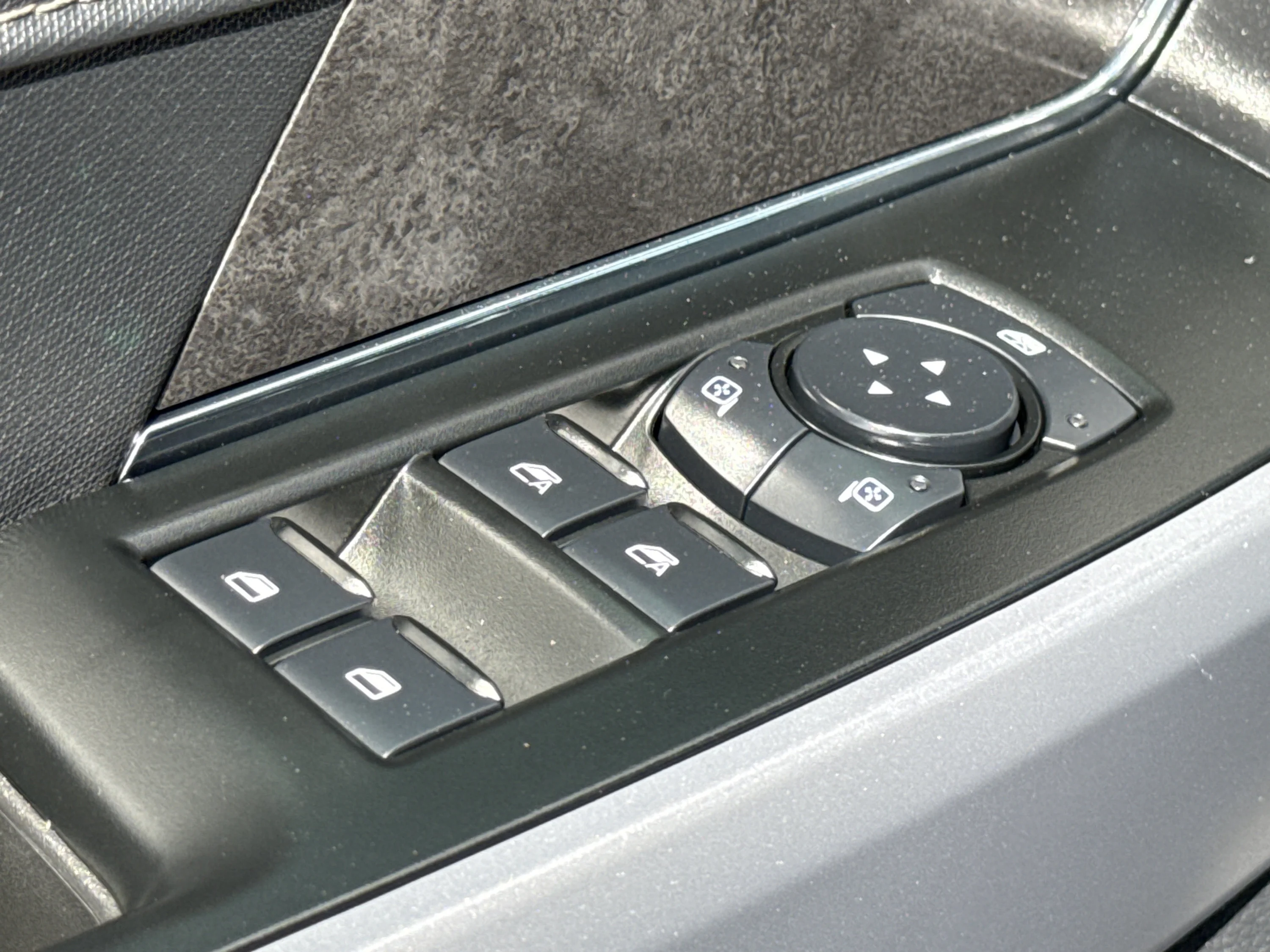 Used 2026 Avalanche Ford XLT image 27