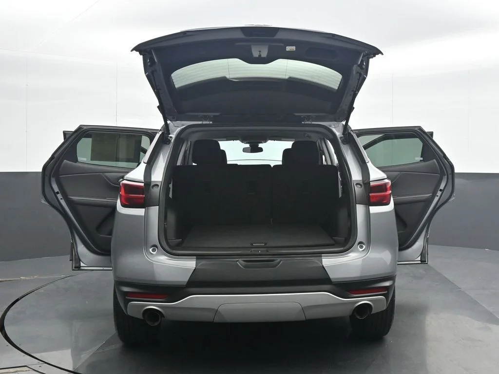 Used 2025 Gray Chevrolet LT image 36