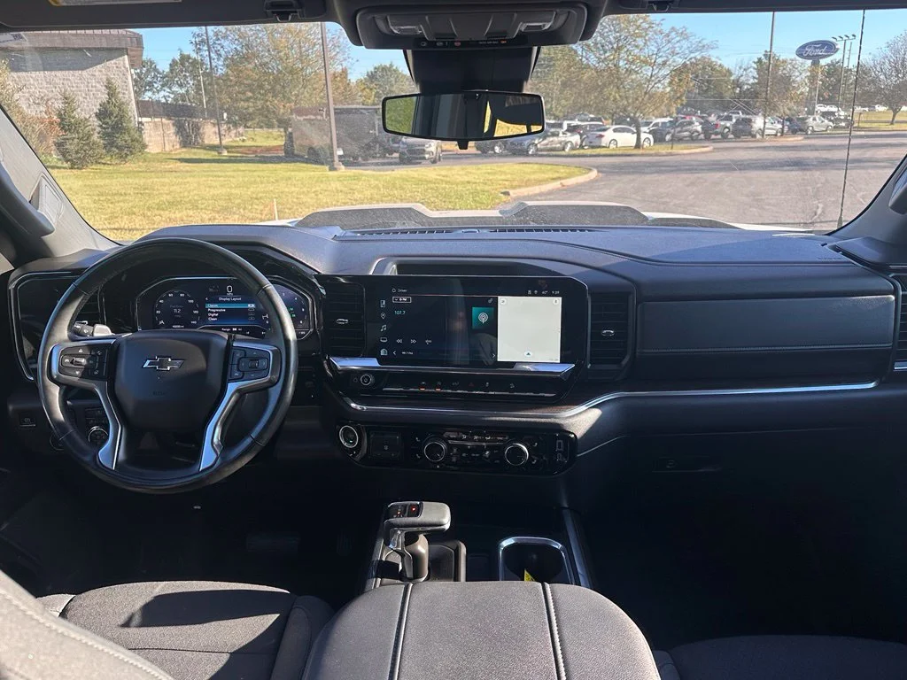 Used 2024 Summit White Chevrolet LT Trail Boss image 4