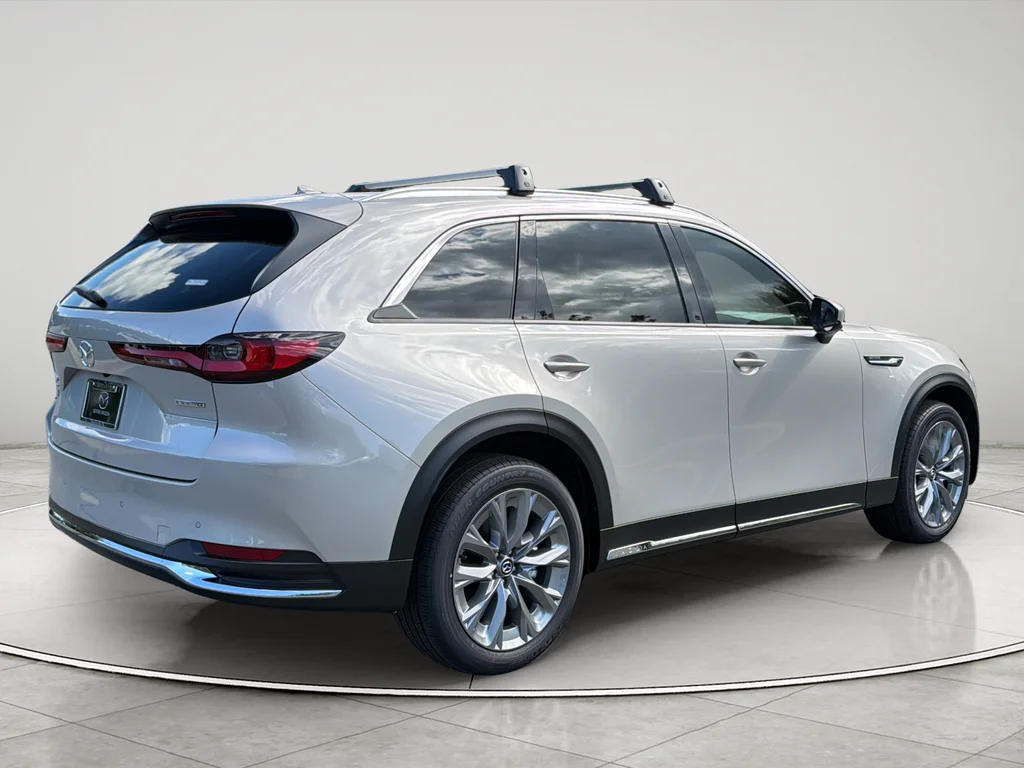 New 2026 Platinum Mazda 3.3 Turbo Premium Plus AWD image 5