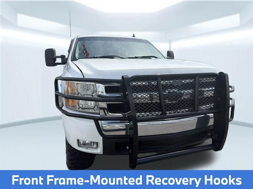 Used 2007 White Chevrolet LT image 6