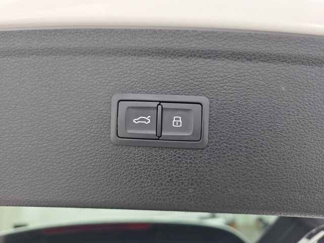 Used 2021 Ibis White Audi 45 Premium Plus image 36