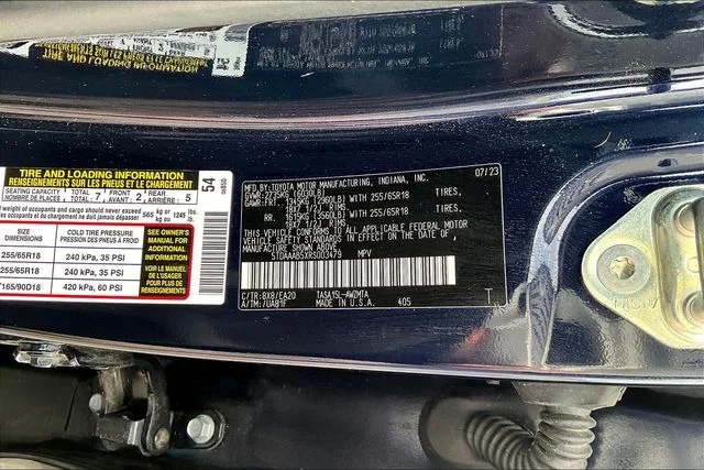Used 2024 Blue Toyota XLE image 18