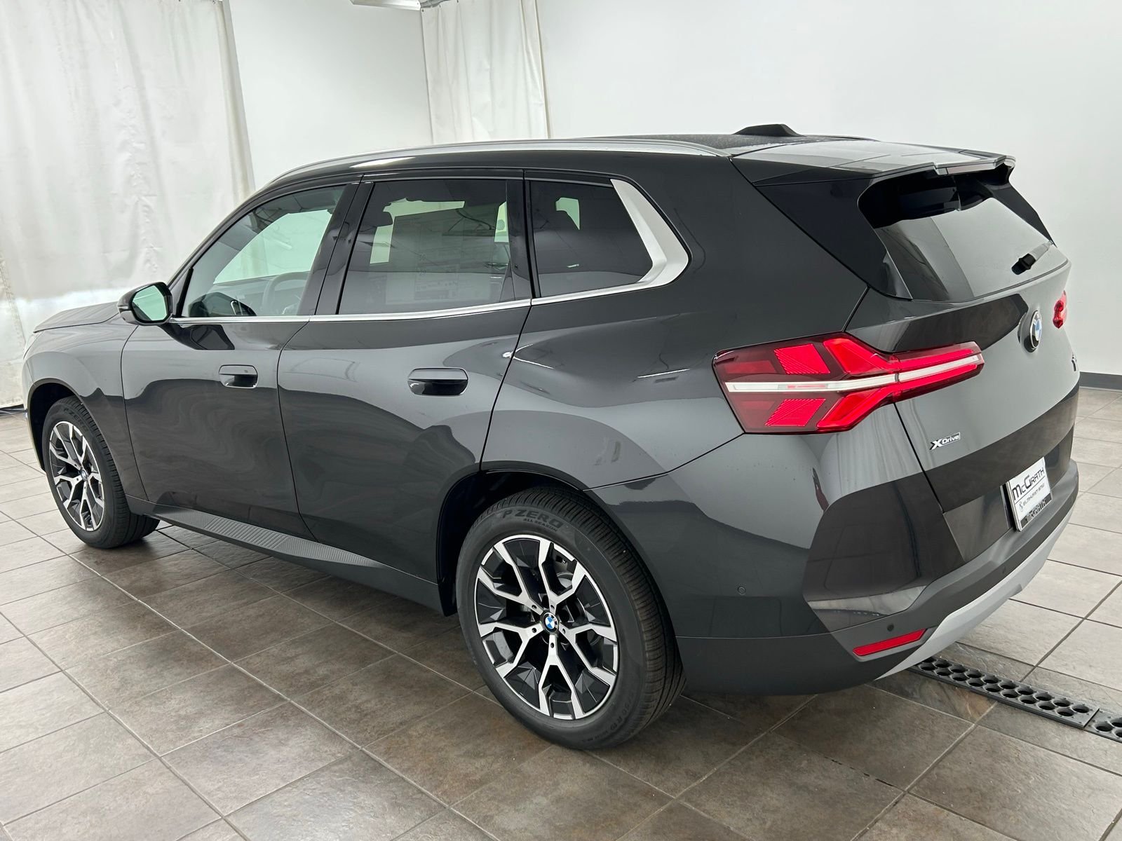 New 2026 Dark Graphite Metallic BMW 30 xDrive image 3