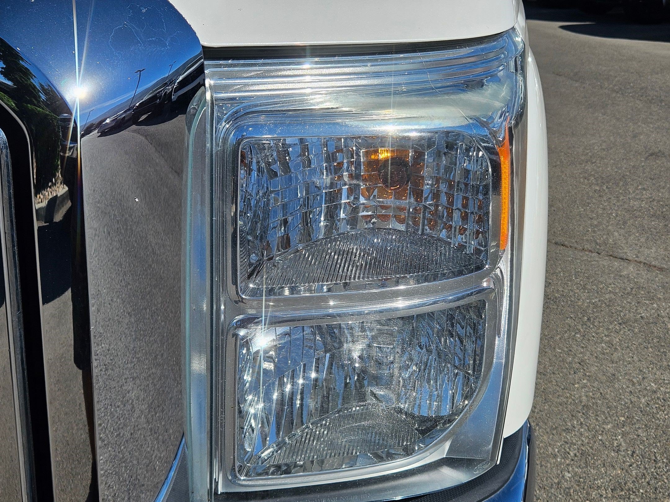 Used 2016 White Ford Lariat image 10