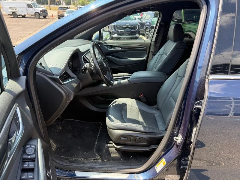 Used 2023 Blue Buick Essence image 8