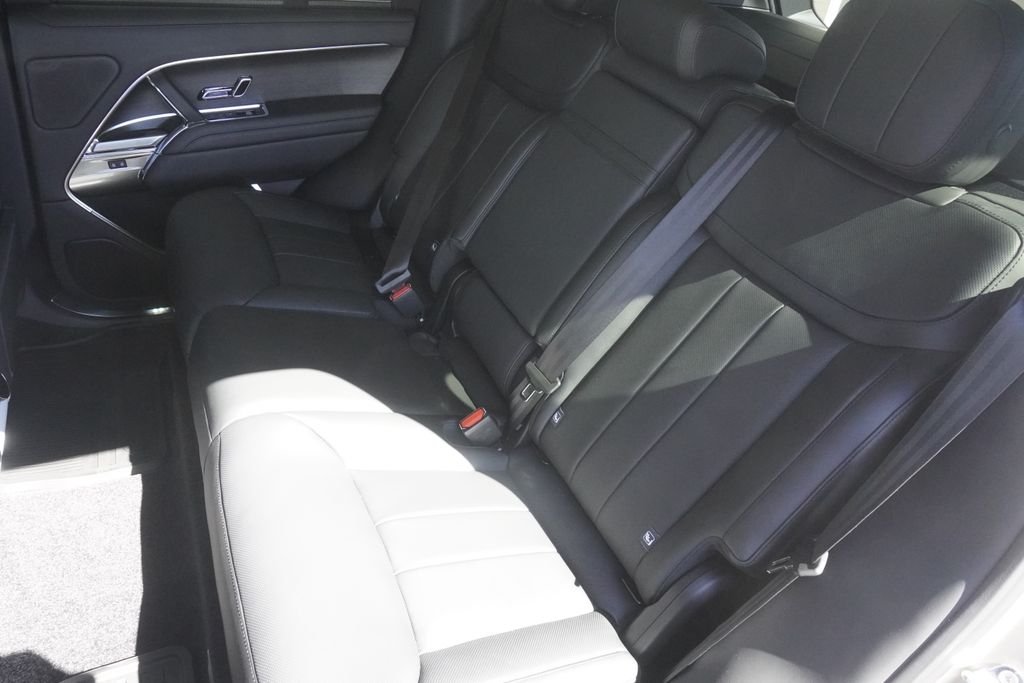 New 2026 Sunset Gold Satin Land Rover SE image 30