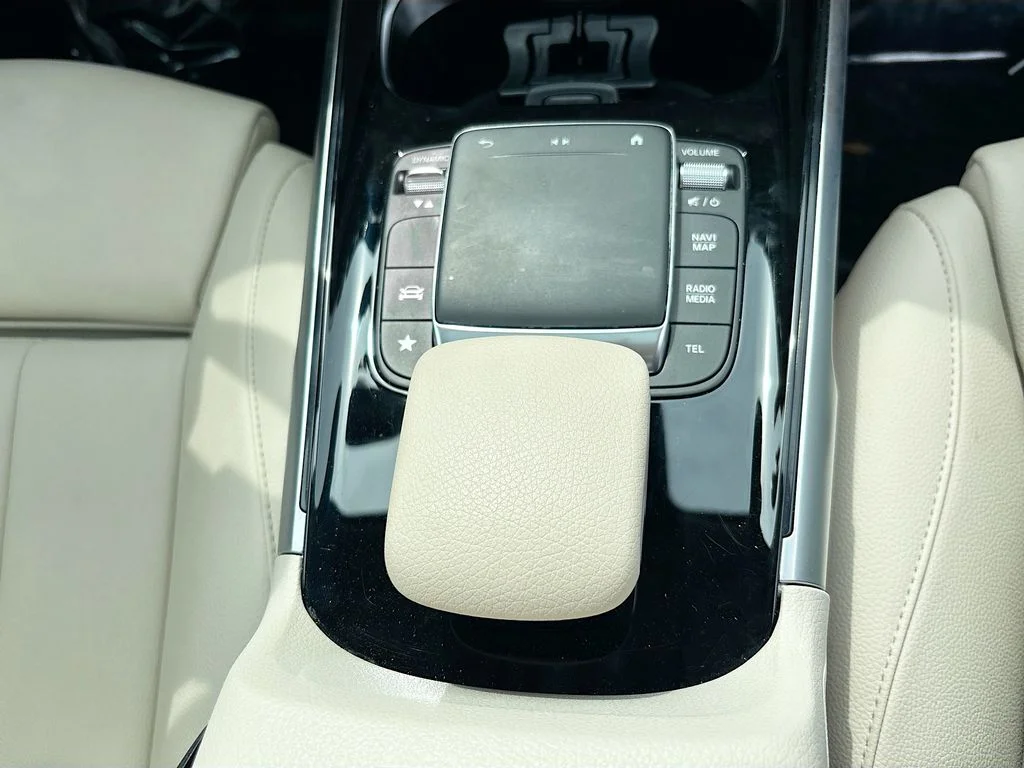Used 2023 Blue Mercedes-Benz GLB 250 image 25