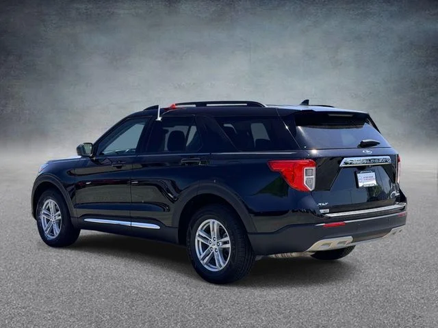 Used 2023 Black Ford XLT image 4