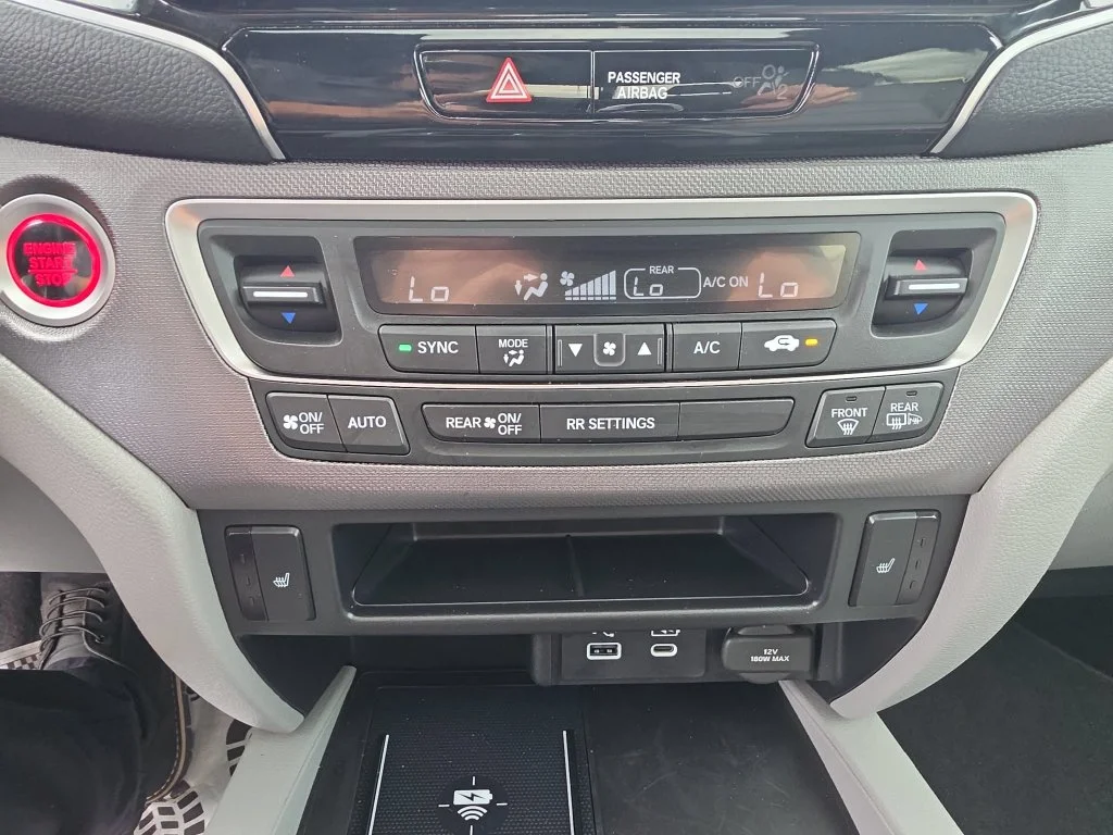 Used 2024 White Honda RTL image 23
