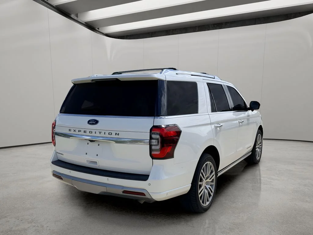 Used 2022 Star White Metallic Tri-Coat Ford Platinum image 6