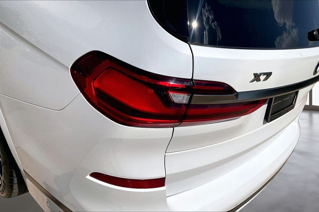 Used 2020 White BMW M50i image 31