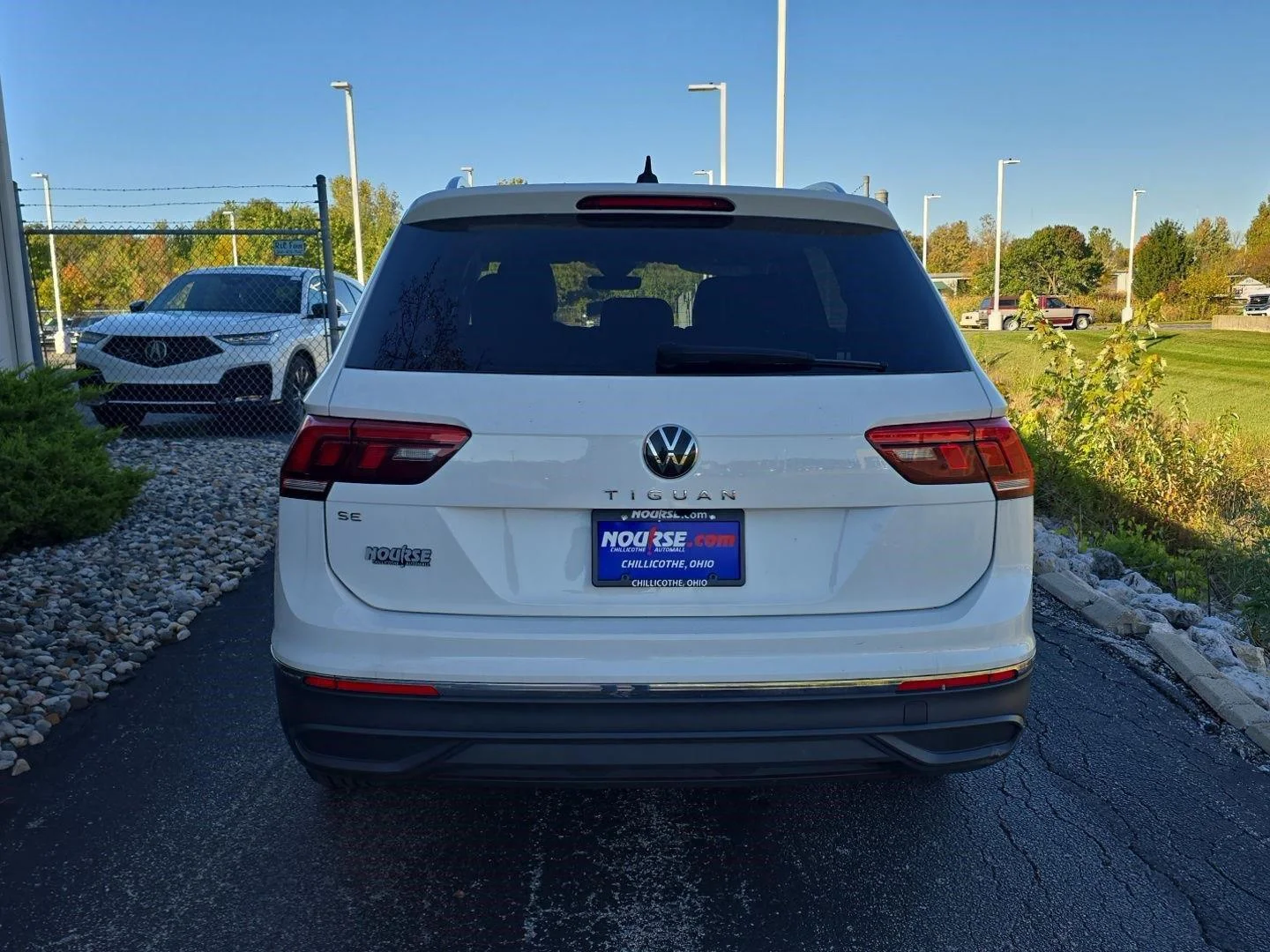 Used 2024 Pure White Volkswagen SE image 8