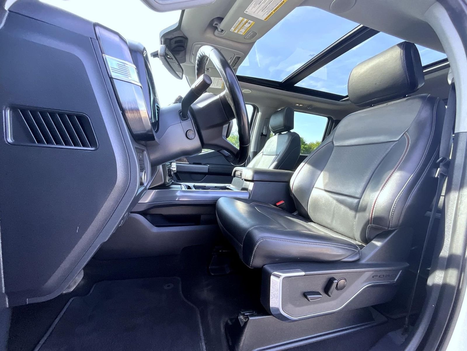 Used 2024 White Ford Lariat image 12
