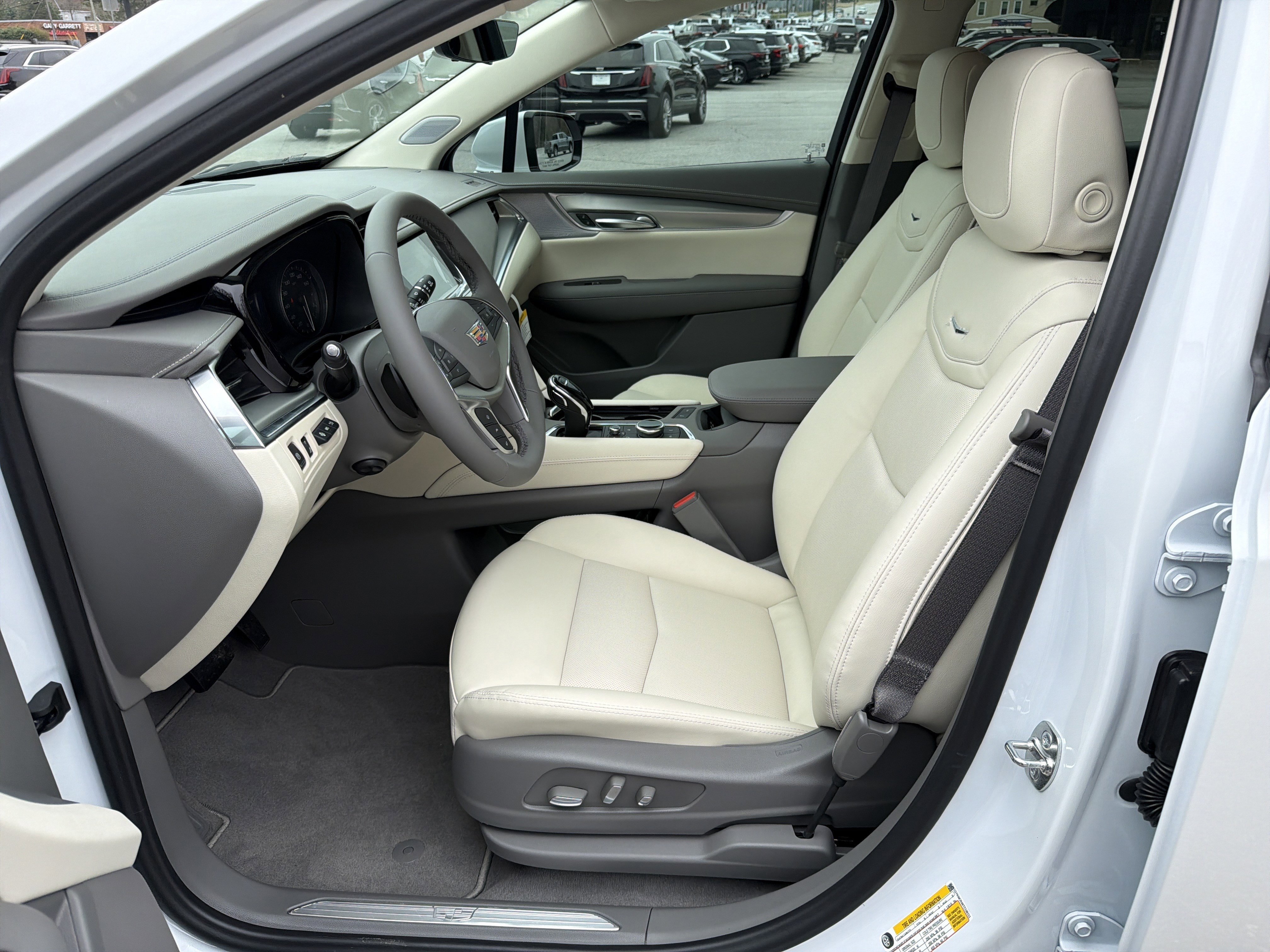 2026 Cadillac XT5 Premium Luxury - Photo 9