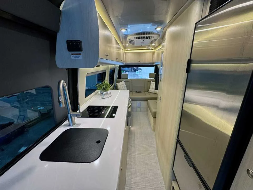 New 2025 SILVER AIRSTREAM  image 31