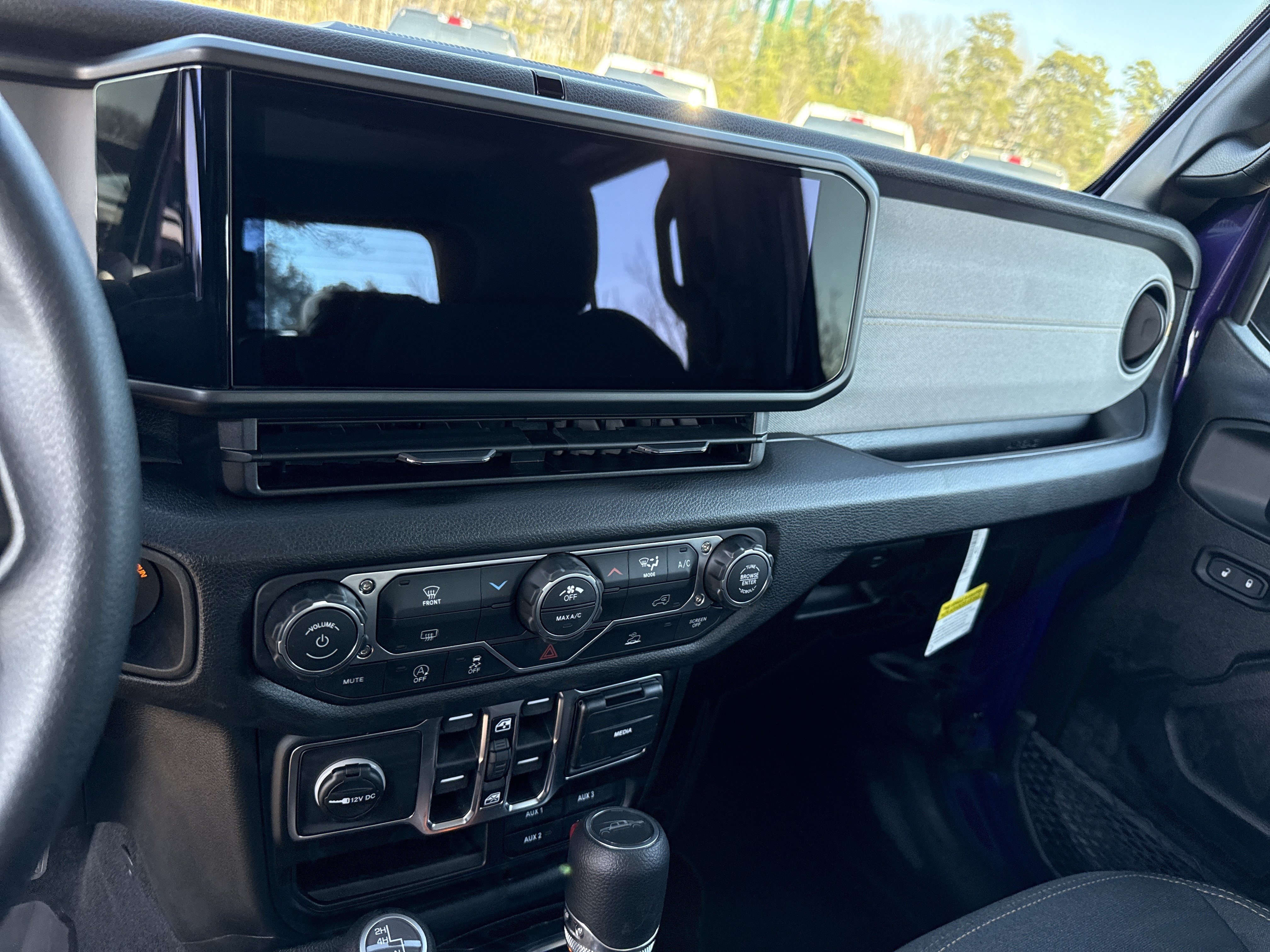 New 2026 Reign Jeep Sport image 25