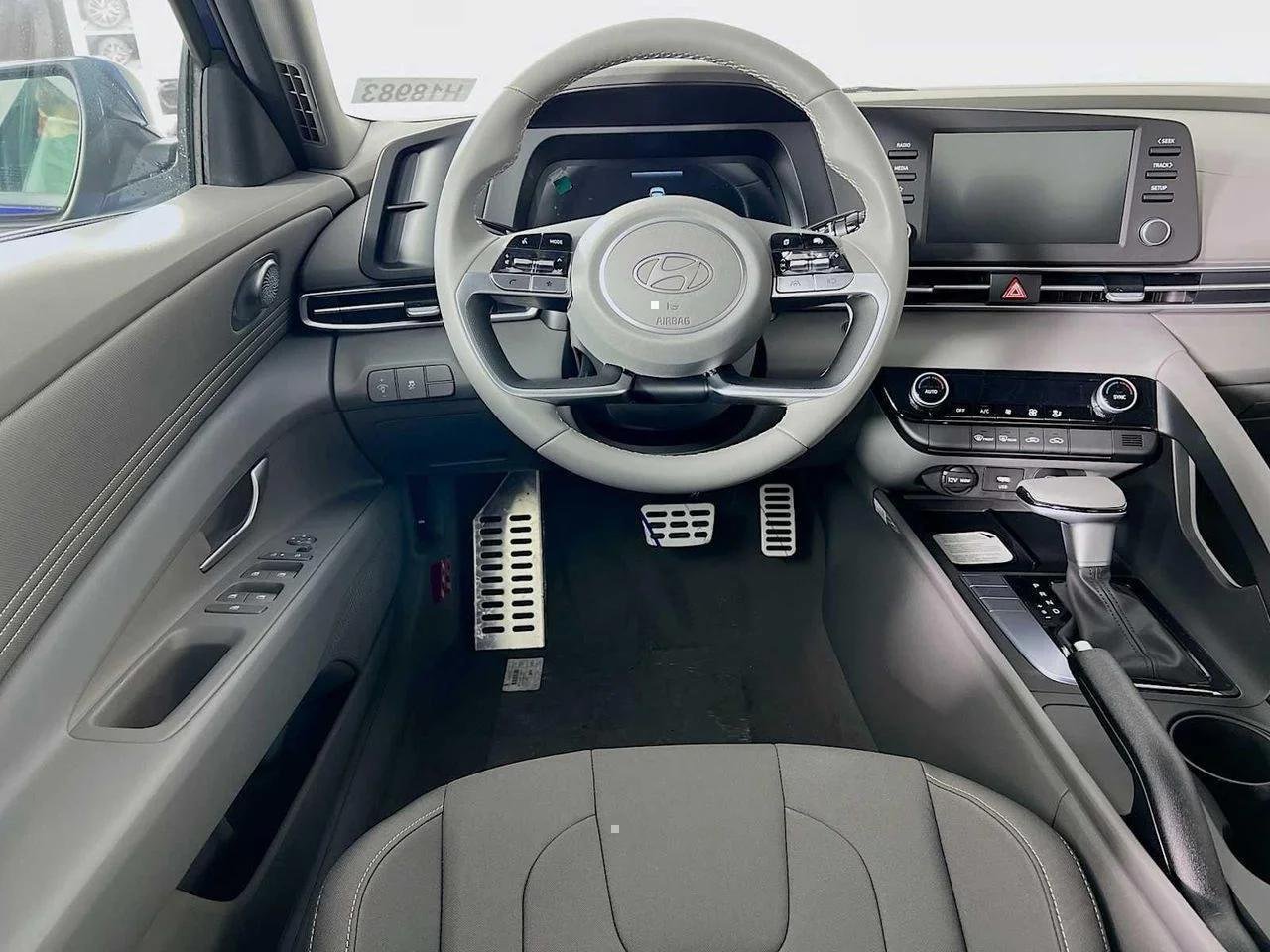 2026 Hyundai Elantra — photo 15