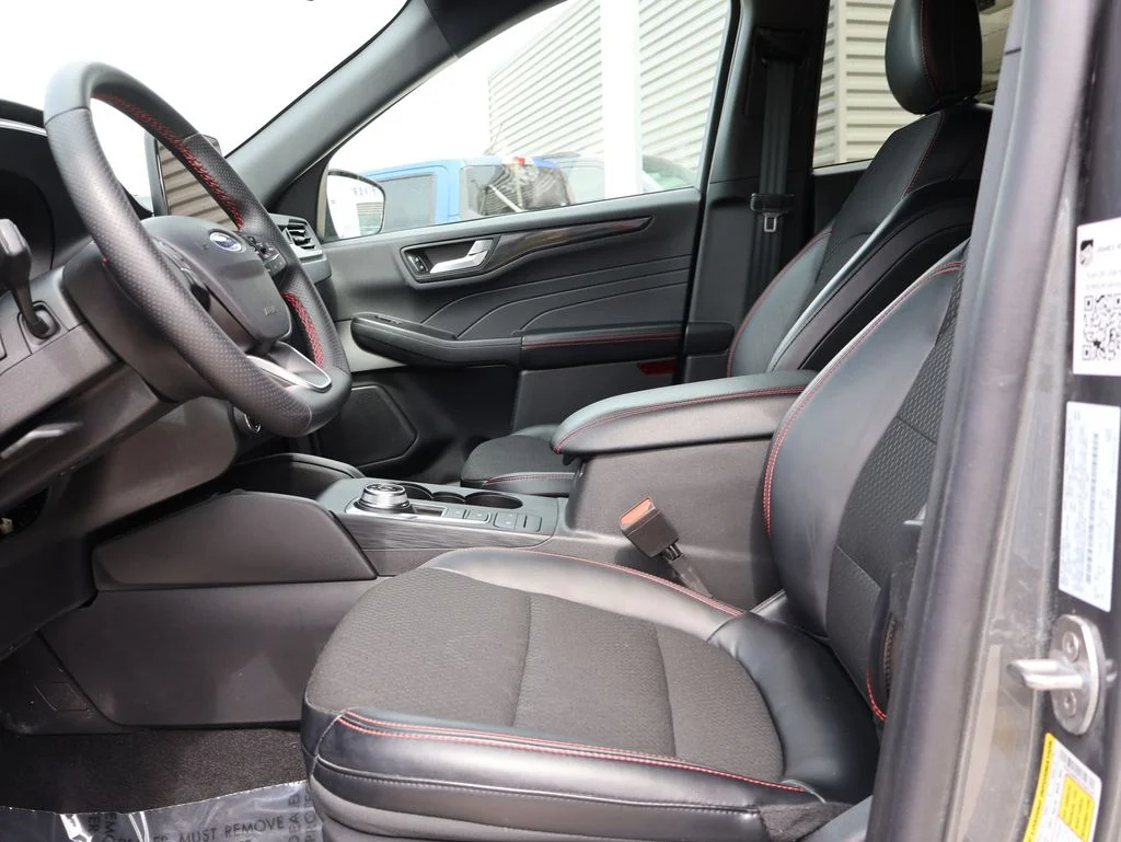 Used 2025 Gray Ford ST-Line image 23