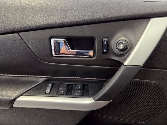 Used 2013 Red Ford SEL image 28