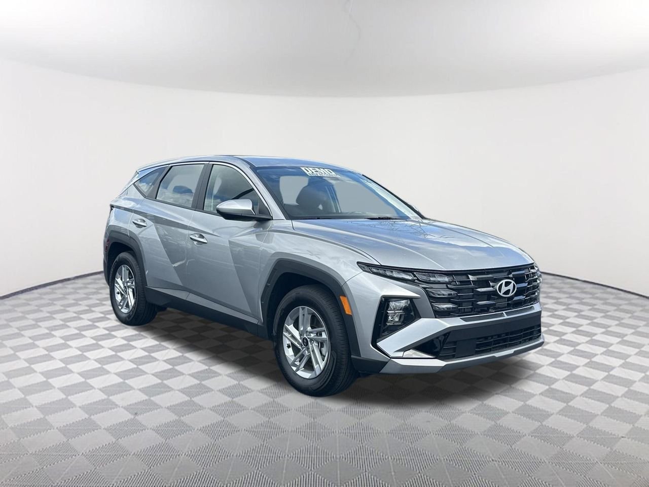 New 2026 Shimmering Silver Hyundai SE image 3