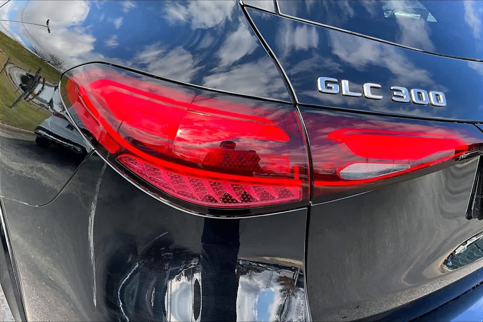 New 2026 Black Mercedes-Benz GLC 300 image 6