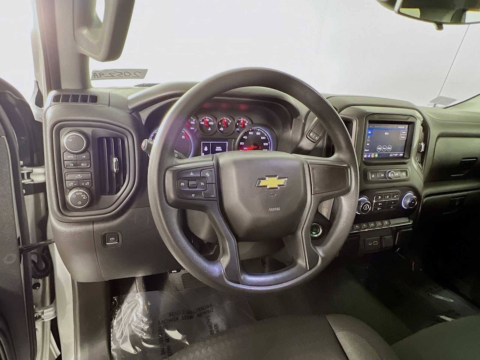 Used 2022 Silver Ice Metallic Chevrolet Custom image 11