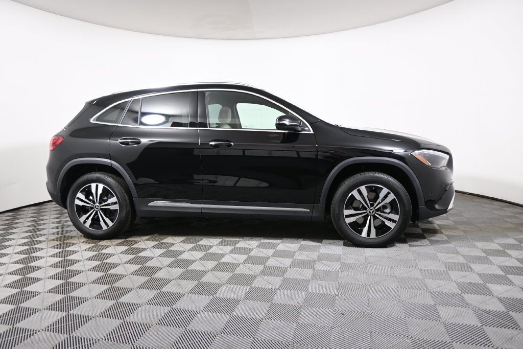 New 2026 Night Black Mercedes-Benz GLA 250 image 46