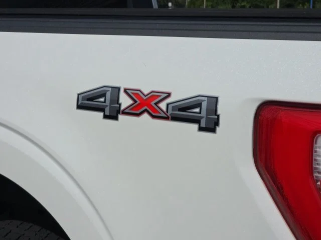 Used 2021 White Metallic Ford Lariat image 8
