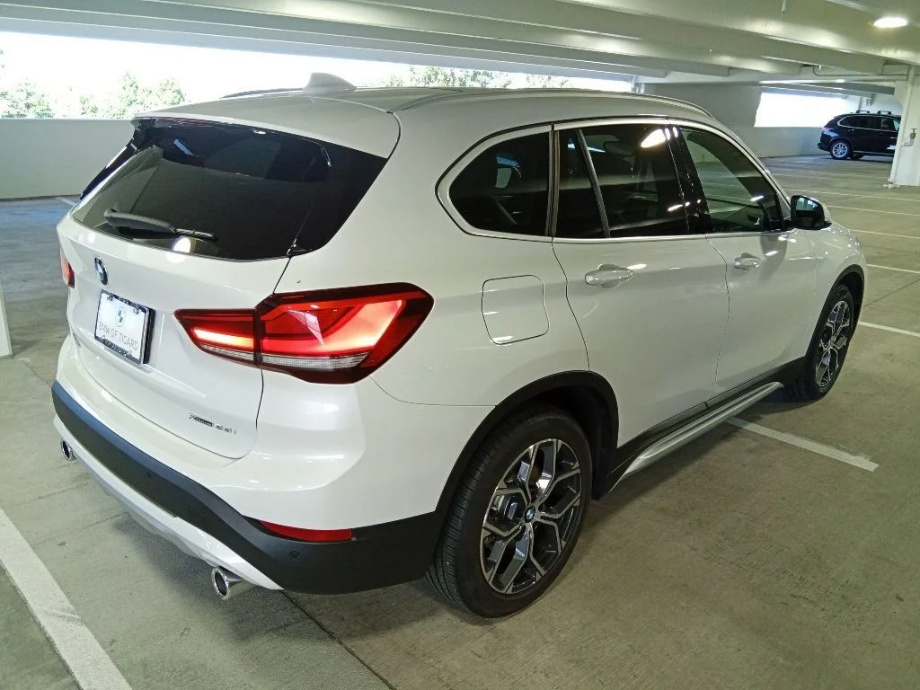 Used 2021 Mineral White Metallic BMW xDrive28i image 5