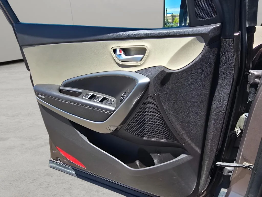 Used 2015 Frosted Mocha Hyundai GLS image 14