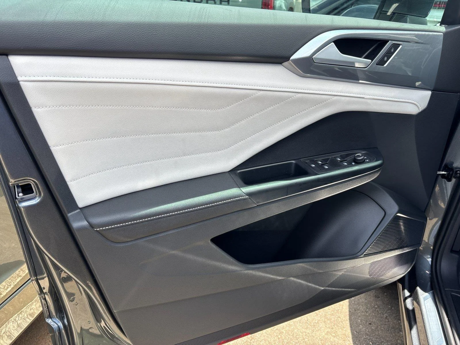 New 2026 Platinum Gray Metallic Volkswagen SEL image 13