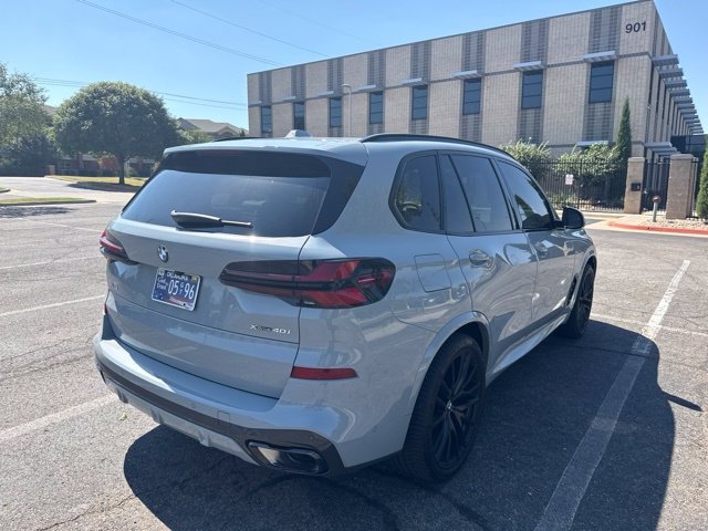 Used 2026 Gray BMW xDrive40i image 4