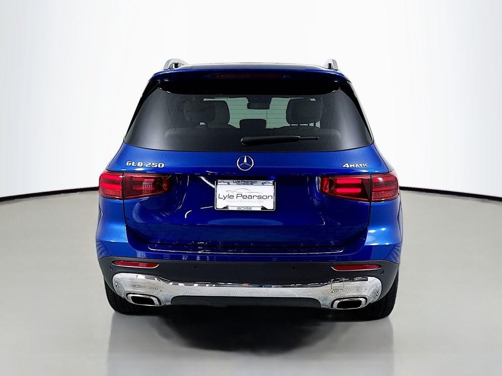 Used 2025 Blue Mercedes-Benz GLB 250 image 10