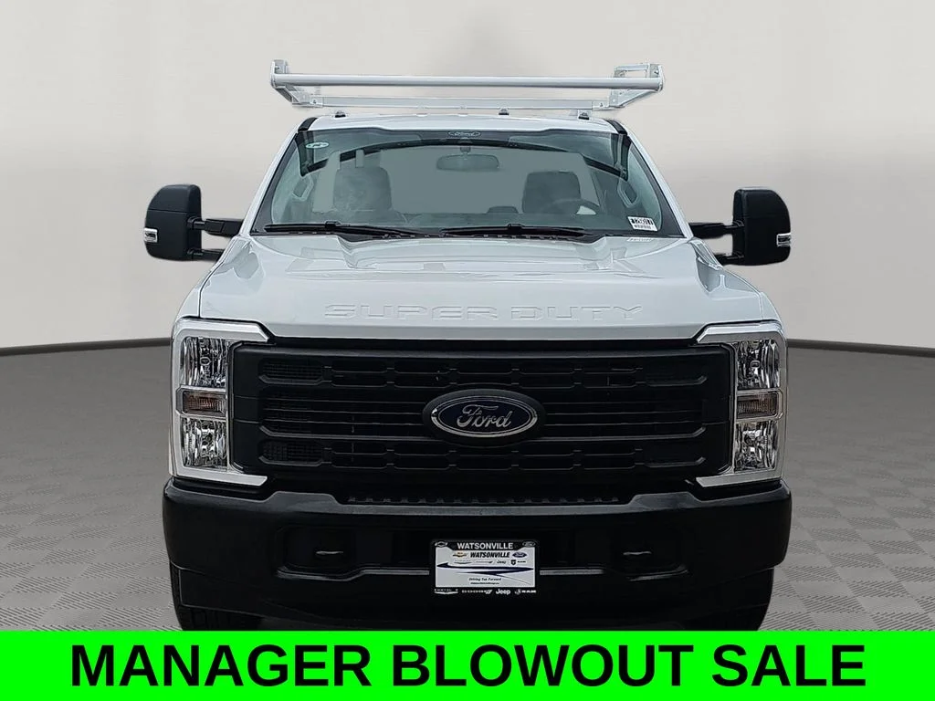 2026 Ford F-350 Super Duty Chassis Cab XL - Photo 8