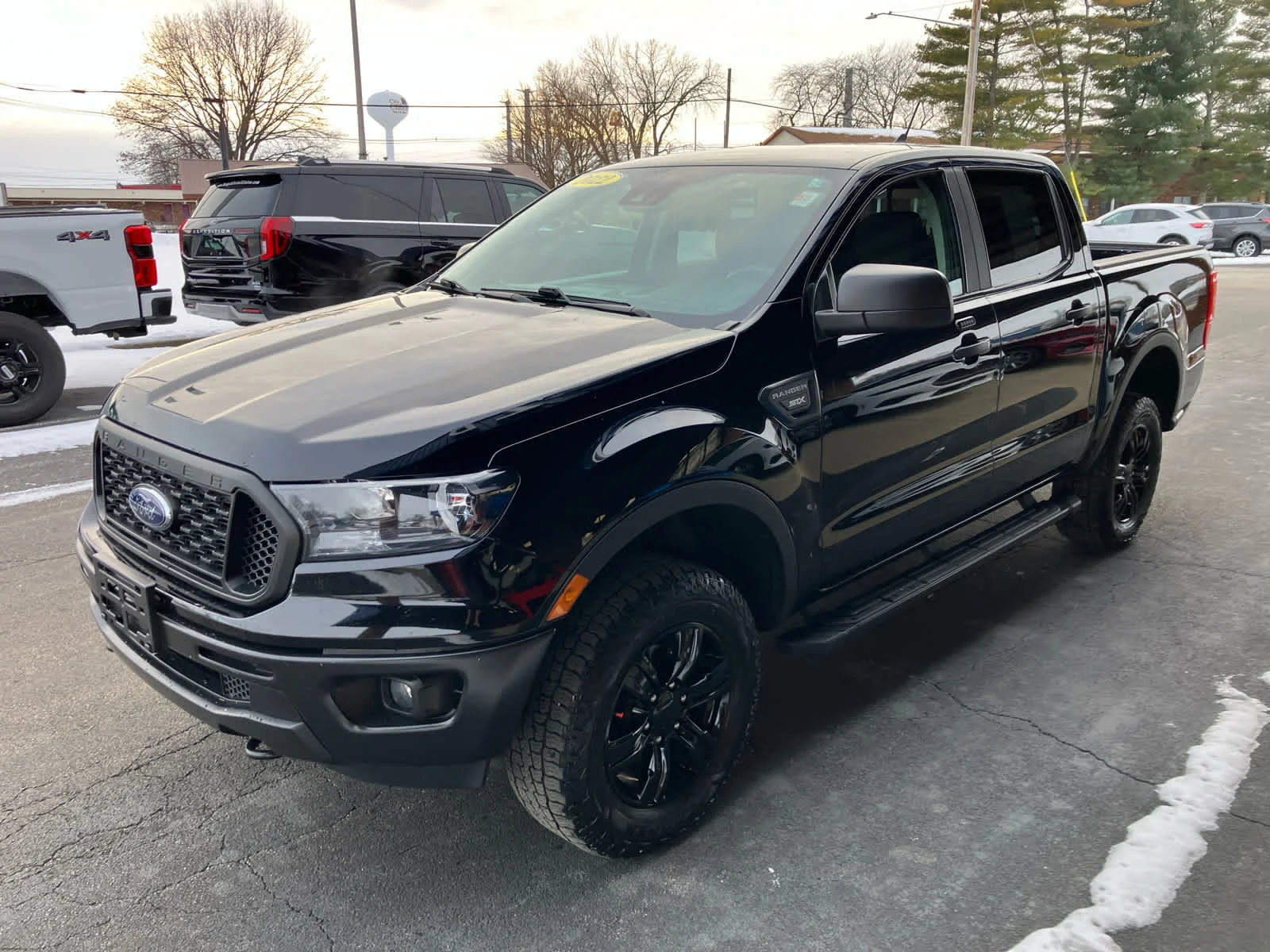 Used 2022 Shadow Black Ford XL image 4