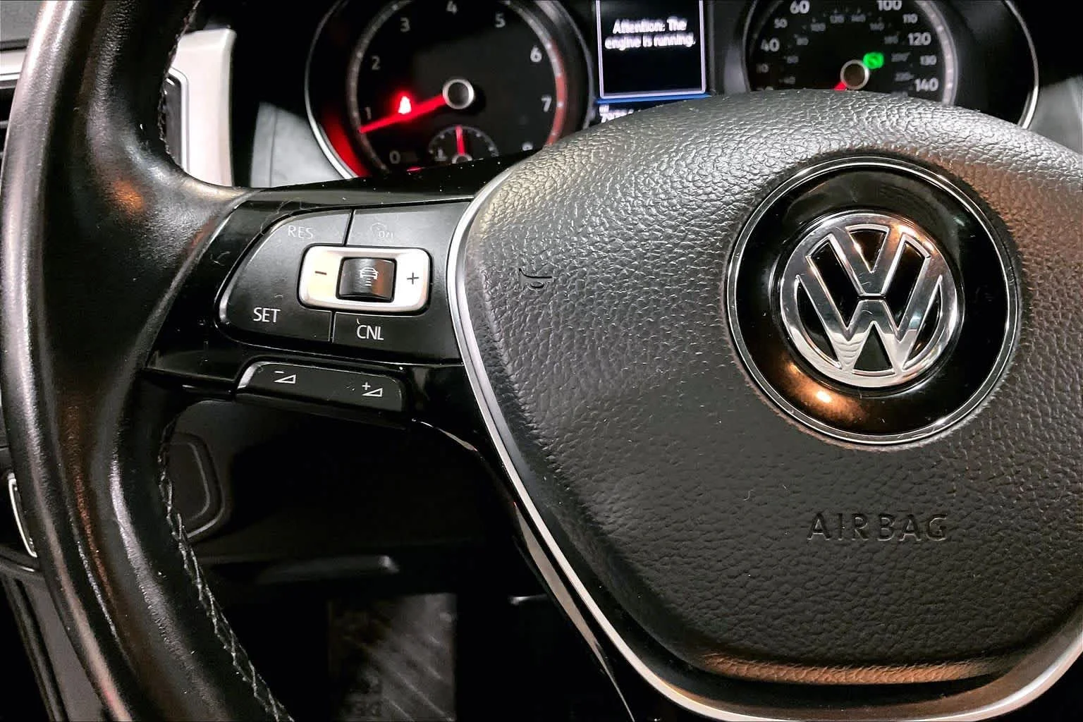 Used 2018 Deep Black Pearl Volkswagen 3.6L V6 SEL image 24