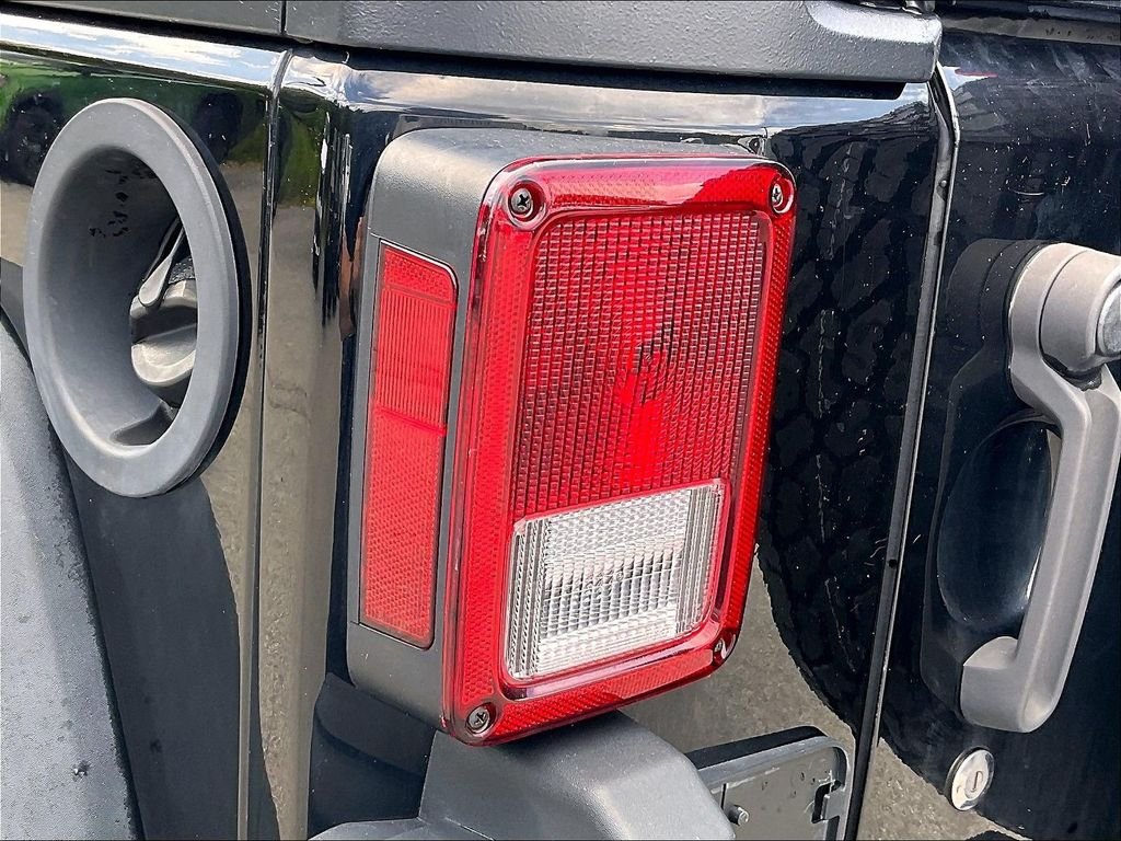 Used 2017 Black Clearcoat Jeep Unlimited Sport image 27