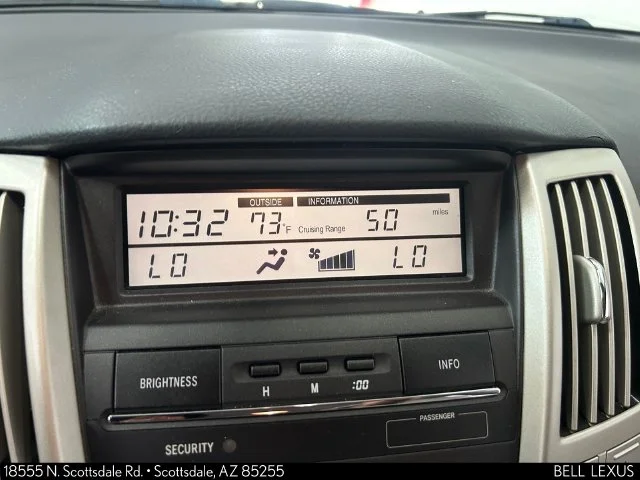 Used 2005 Blue Lexus 330 image 20