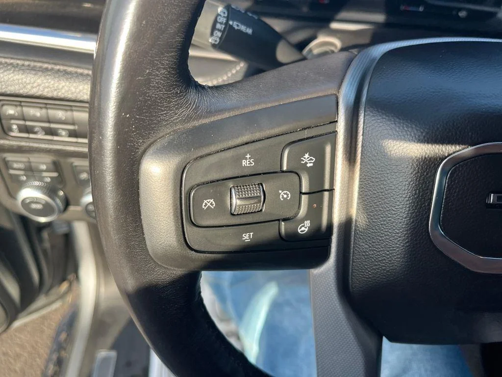 2023 GMC Yukon Denali - Photo 11