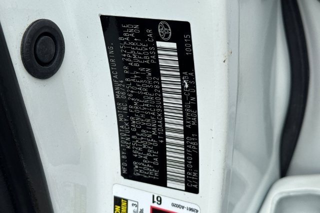 Used 2025 White Toyota LE image 30