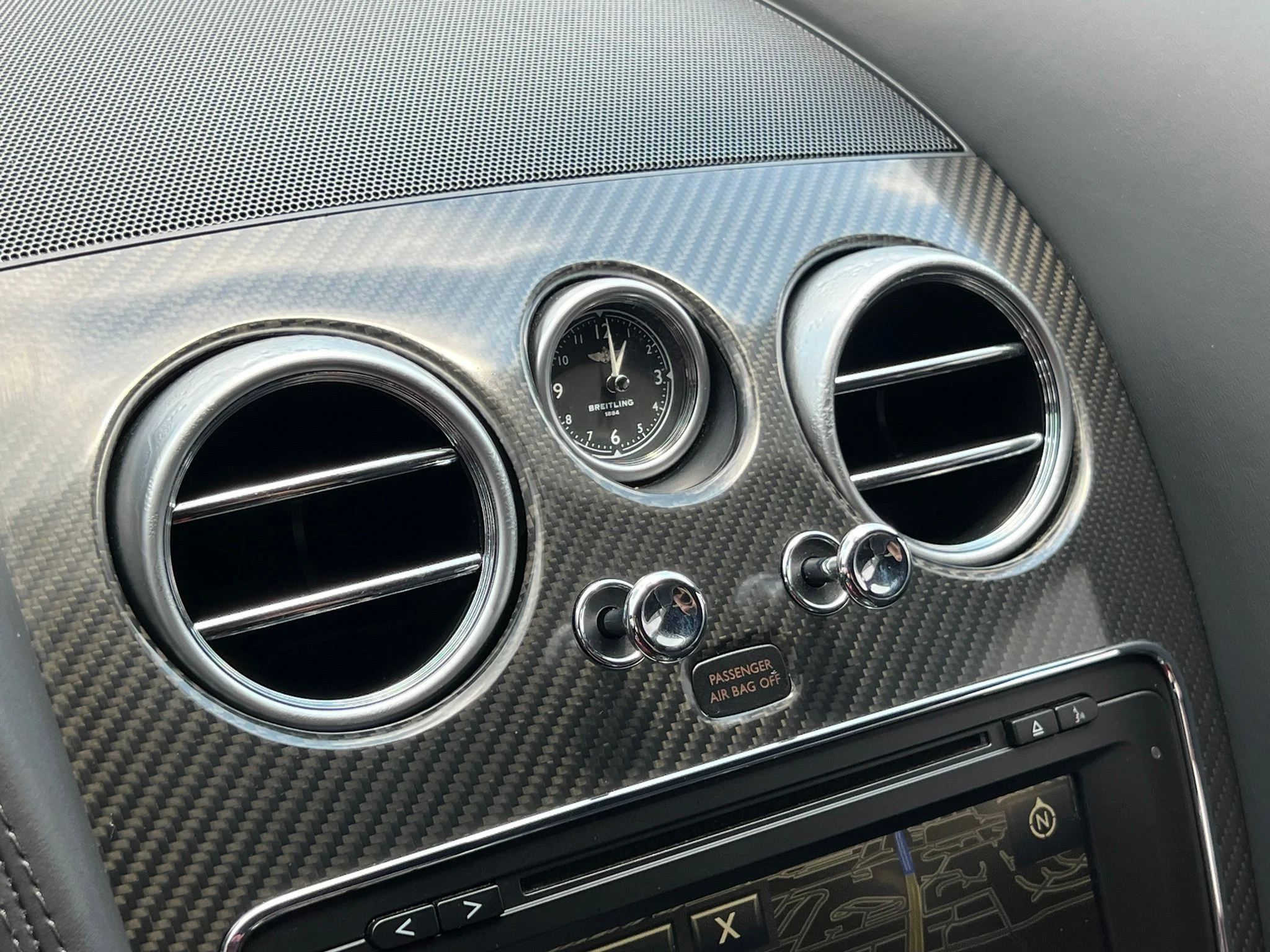 Used 2018 Black Bentley Base image 17