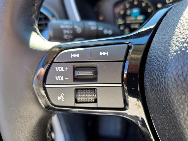 Used 2025 White Honda Elite image 34