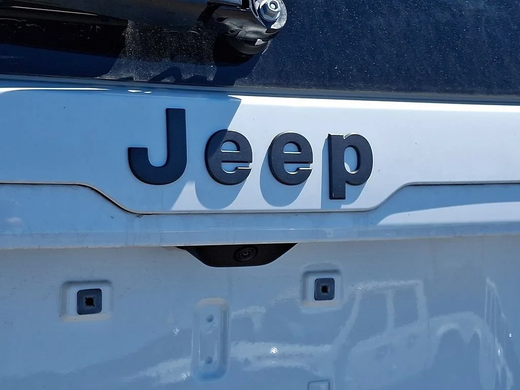 New 2026 Bright White Clearcoat Jeep Limited image 21
