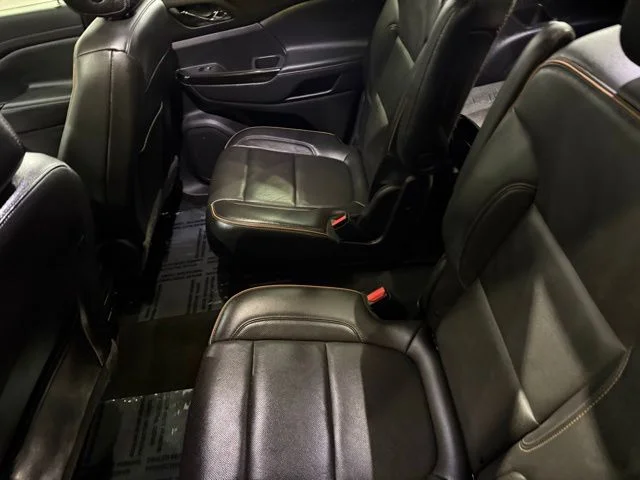 Used 2020 Steel Metallic GMC AT4 image 32