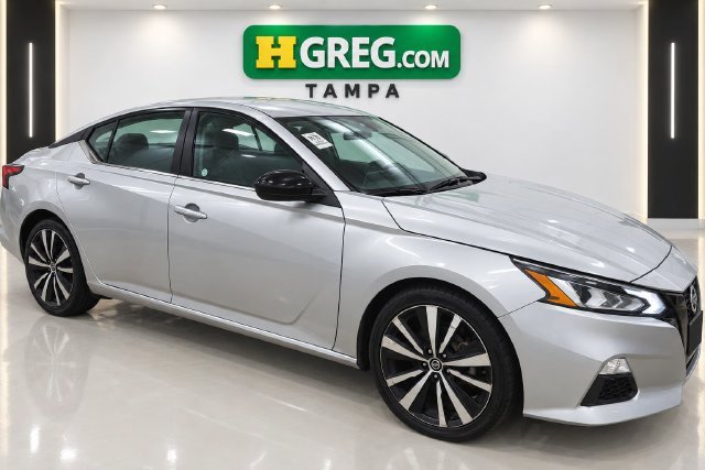 Used 2021 Brilliant Silver Metallic Nissan 2.5 SR image 3